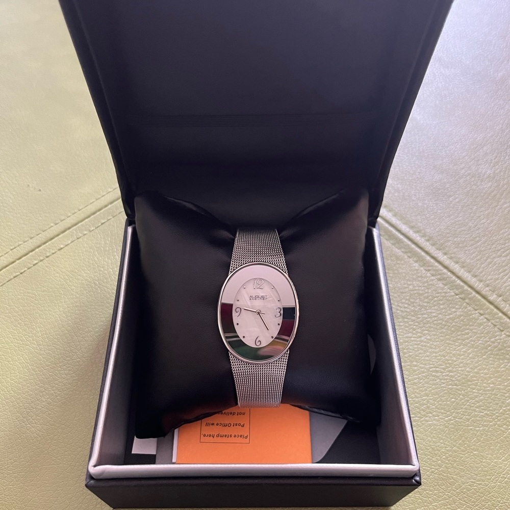 Ladies quartz mesh bracelet Watch
